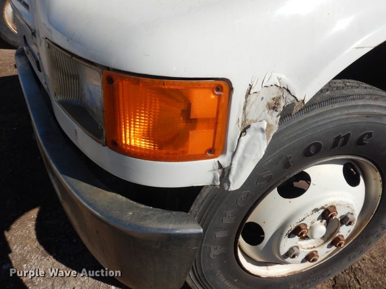 image for item DH8900 1990 International 4600  box truck