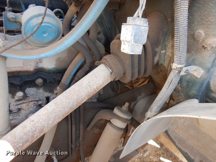 image for item DH8900 1990 International 4600  box truck