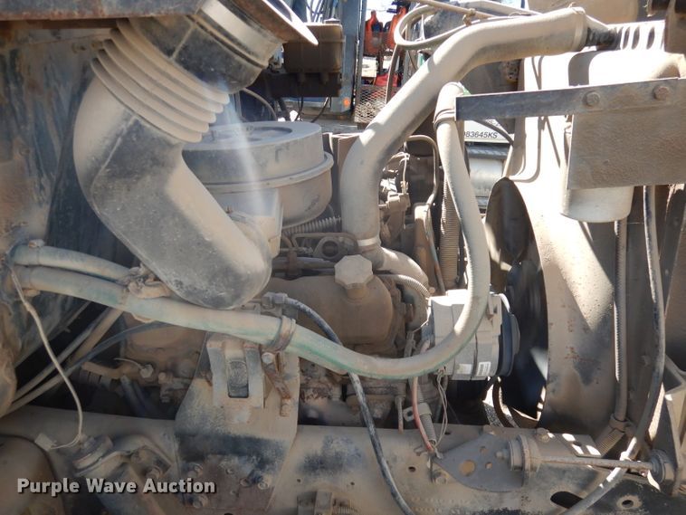 image for item DH8900 1990 International 4600  box truck