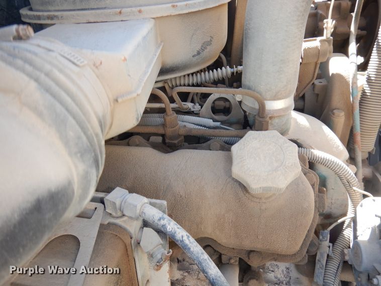 image for item DH8900 1990 International 4600  box truck