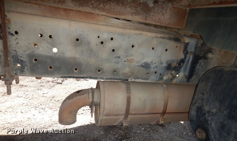 image for item DH8900 1990 International 4600  box truck