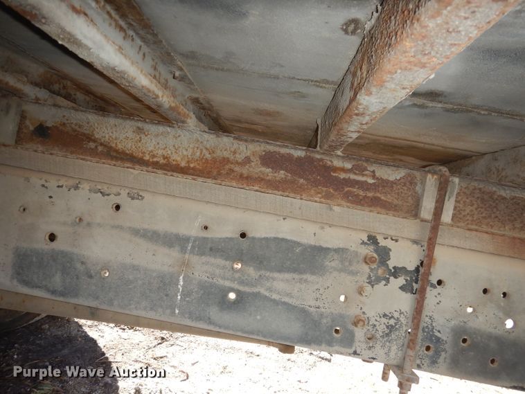 image for item DH8900 1990 International 4600  box truck