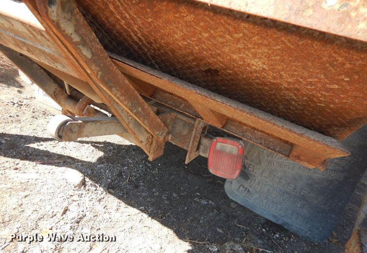 image for item DH8900 1990 International 4600  box truck