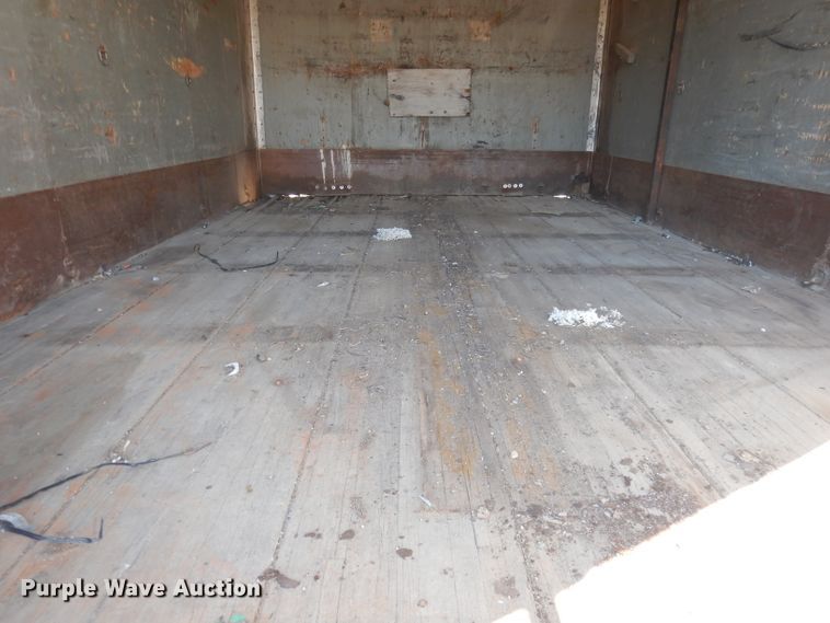 image for item DH8900 1990 International 4600  box truck