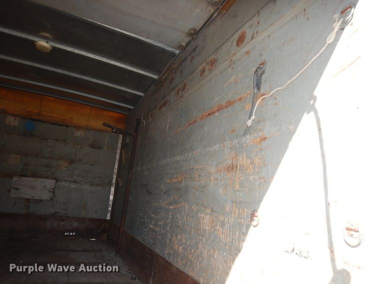 image for item DH8900 1990 International 4600  box truck