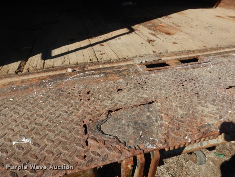 image for item DH8900 1990 International 4600  box truck