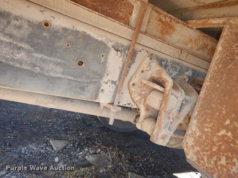 image for item DH8900 1990 International 4600  box truck