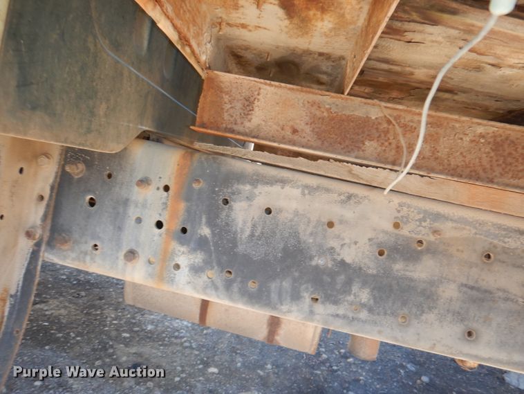 image for item DH8900 1990 International 4600  box truck