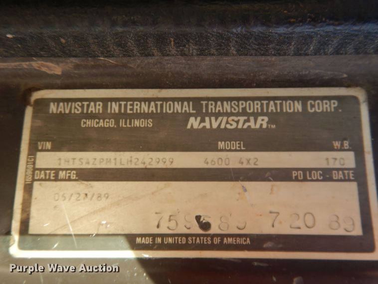 image for item DH8900 1990 International 4600  box truck