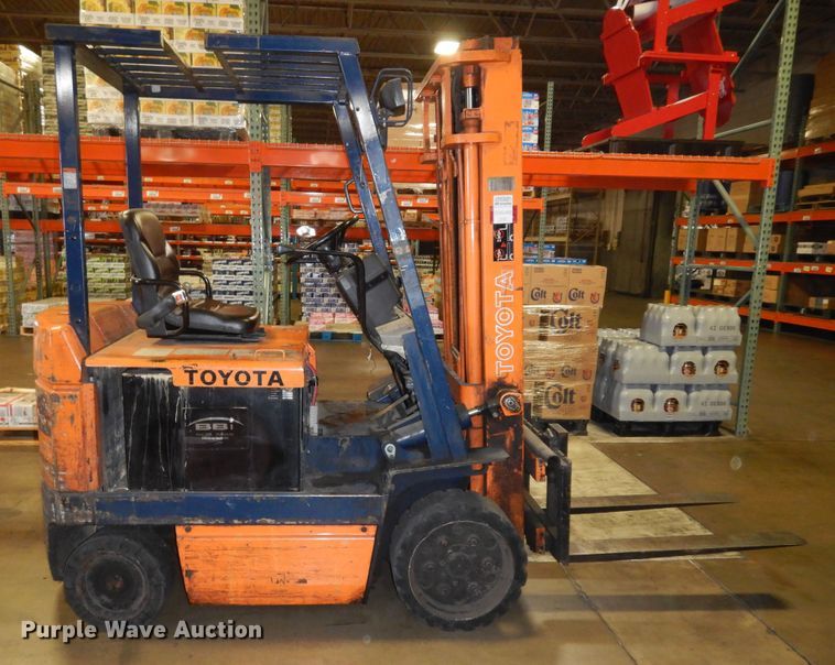 image for item DI6781 Toyota 5FBC25  forklift