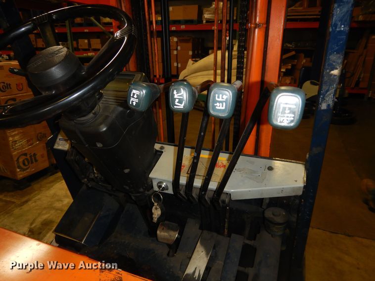 image for item DI6781 Toyota 5FBC25  forklift