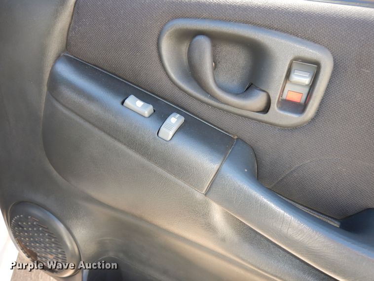 image for item DI6783 2004 GMC Sonoma SLS  Crew Cab pickup truck