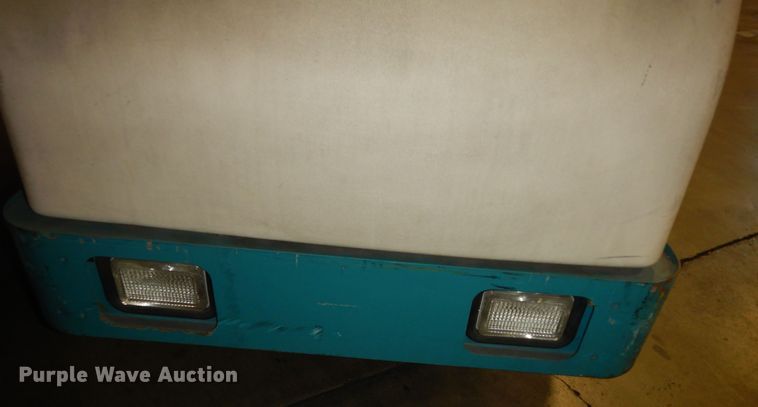 image for item DI6784 Tennant 7200  floor sweeper