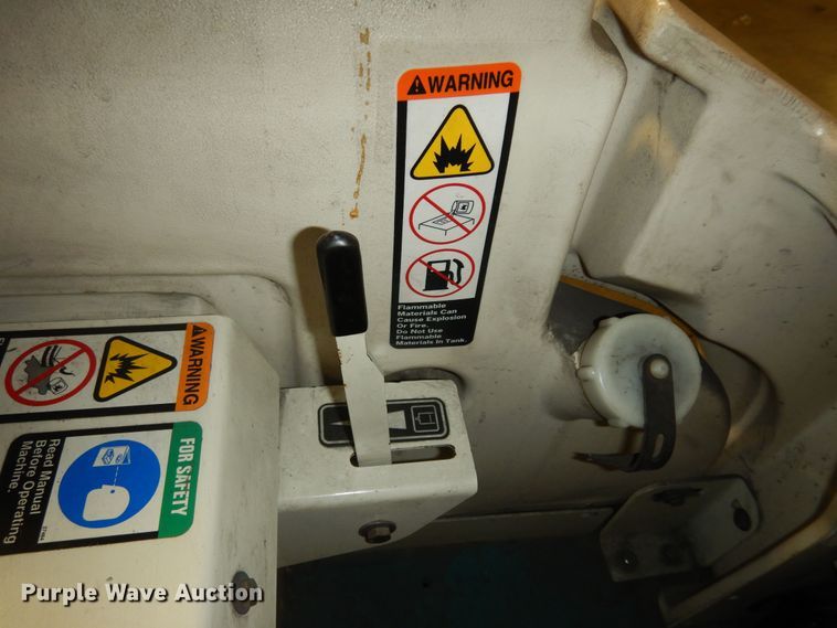 image for item DI6784 Tennant 7200  floor sweeper