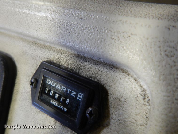 image for item DI6784 Tennant 7200  floor sweeper