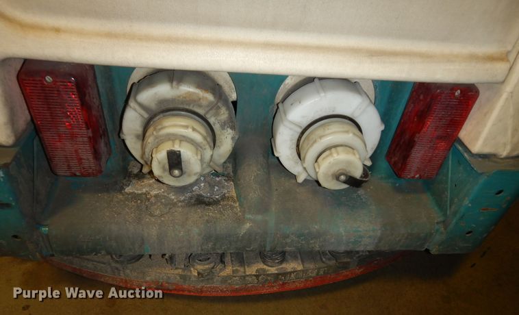 image for item DI6784 Tennant 7200  floor sweeper