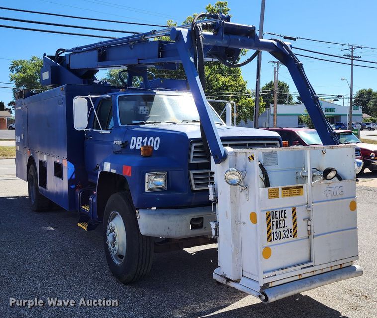 image for item DL6708 1993 Ford F700  de-icer truck