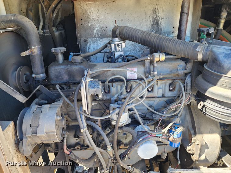 image for item DL6708 1993 Ford F700  de-icer truck