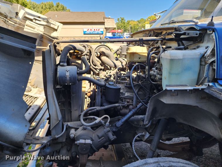 image for item DL6708 1993 Ford F700  de-icer truck