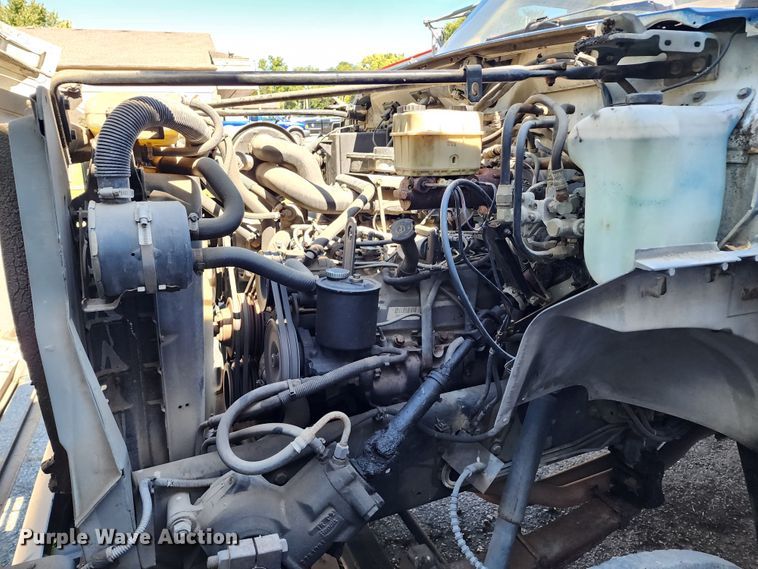 image for item DL6708 1993 Ford F700  de-icer truck