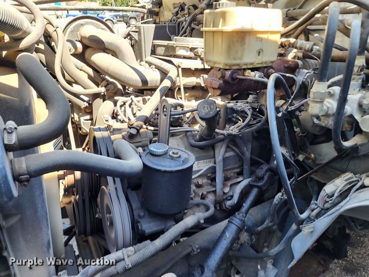 image for item DL6708 1993 Ford F700  de-icer truck