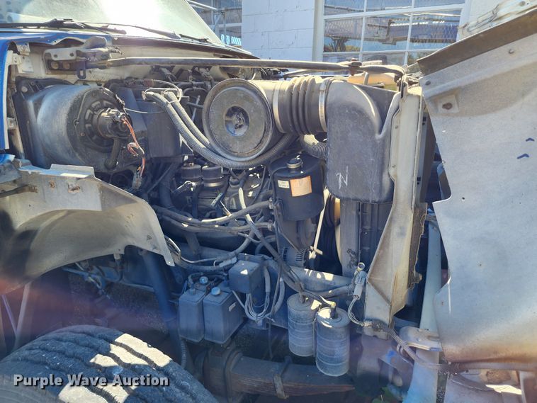 image for item DL6708 1993 Ford F700  de-icer truck