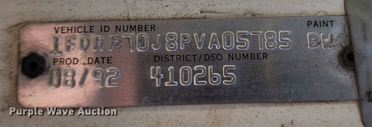 image for item DL6708 1993 Ford F700  de-icer truck