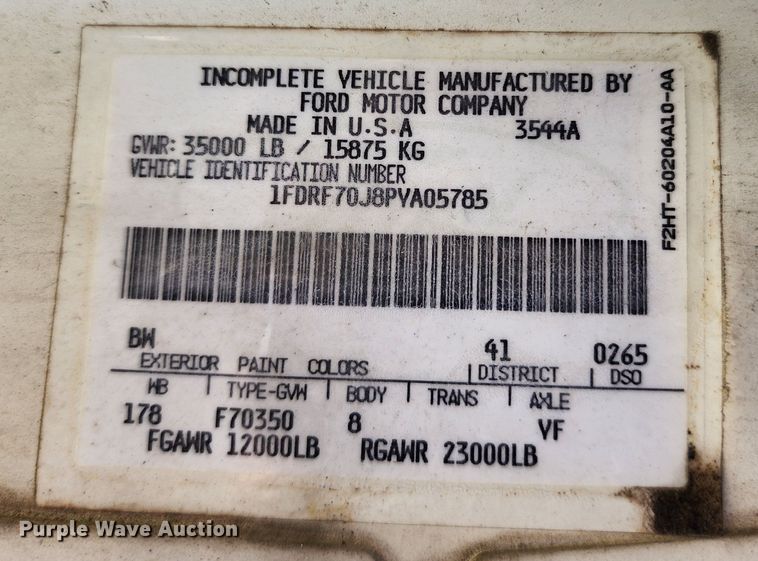 image for item DL6708 1993 Ford F700  de-icer truck