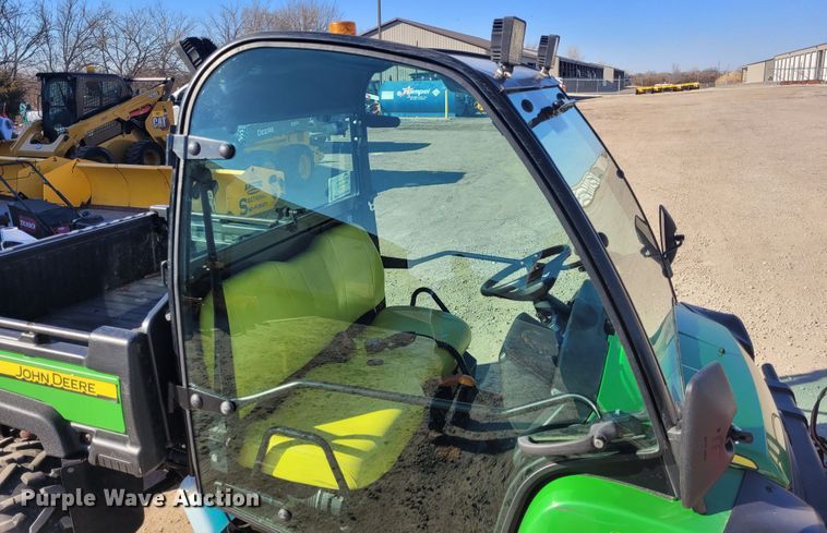 image for item DM1050 2015 John Deere 825i Gator utility vehicle