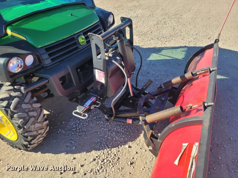 image for item DM1050 2015 John Deere 825i Gator utility vehicle