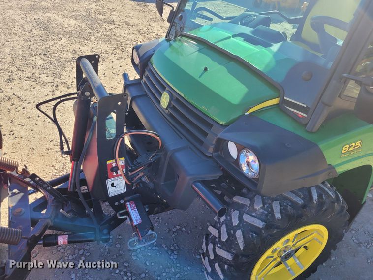 image for item DM1050 2015 John Deere 825i Gator utility vehicle