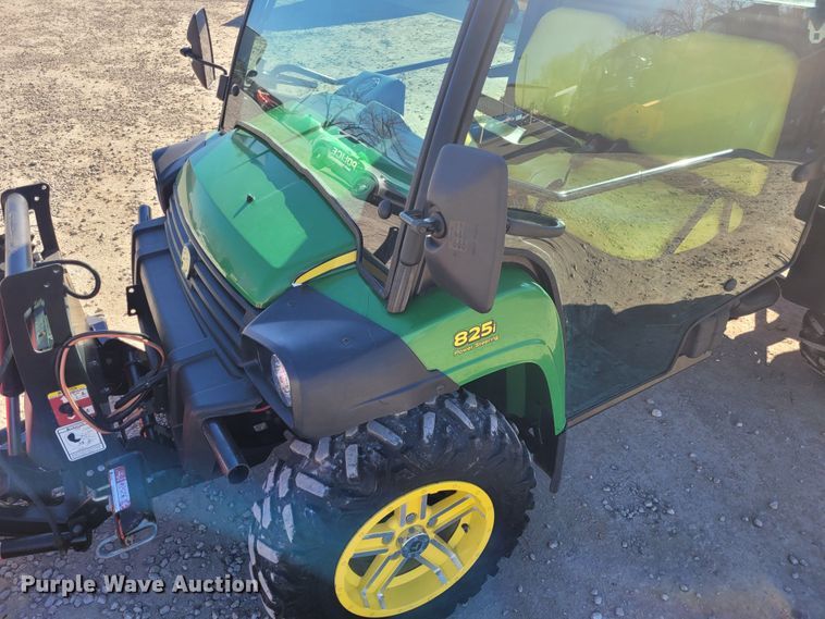 image for item DM1050 2015 John Deere 825i Gator utility vehicle