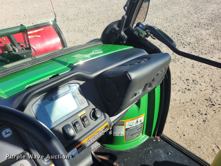 image for item DM1050 2015 John Deere 825i Gator utility vehicle