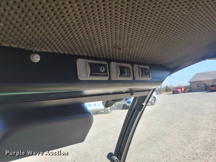 image for item DM1050 2015 John Deere 825i Gator utility vehicle