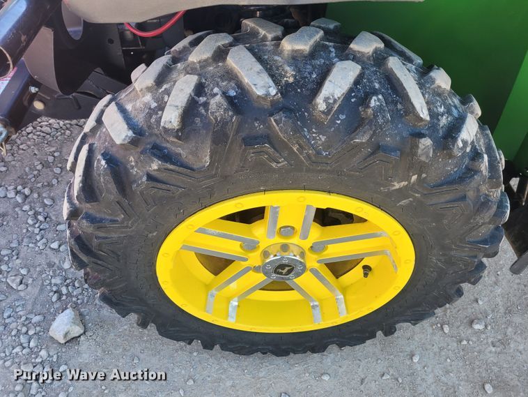 image for item DM1050 2015 John Deere 825i Gator utility vehicle