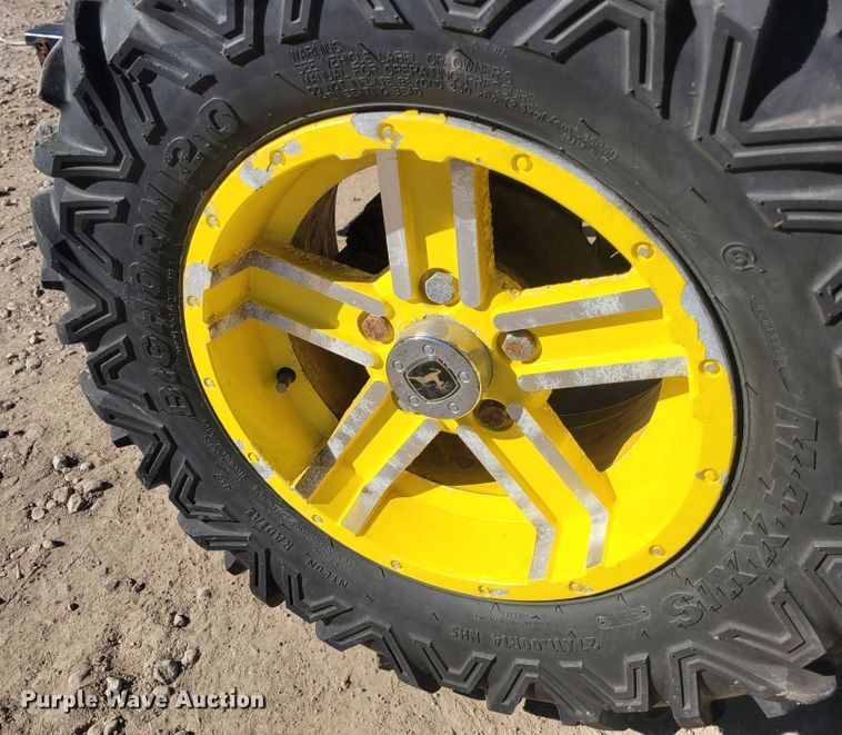 image for item DM1050 2015 John Deere 825i Gator utility vehicle