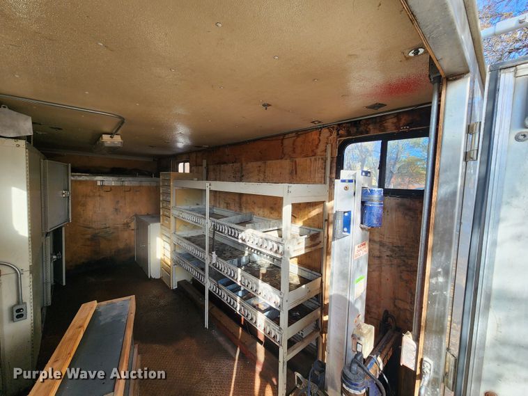 image for item DM4811 Us Truck Body  van body