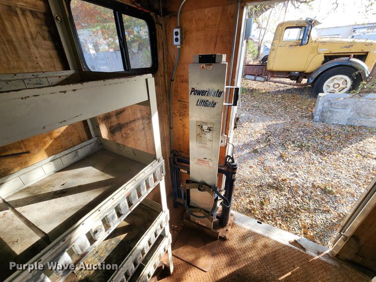 image for item DM4811 Us Truck Body  van body