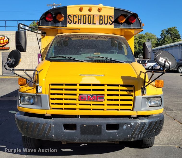 image for item DM8072 2004 GMC C5500  school bus