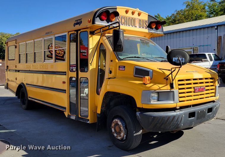 image for item DM8072 2004 GMC C5500  school bus