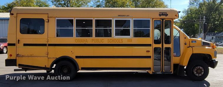 image for item DM8072 2004 GMC C5500  school bus