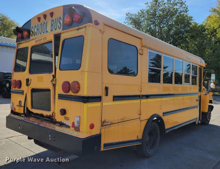 image for item DM8072 2004 GMC C5500  school bus