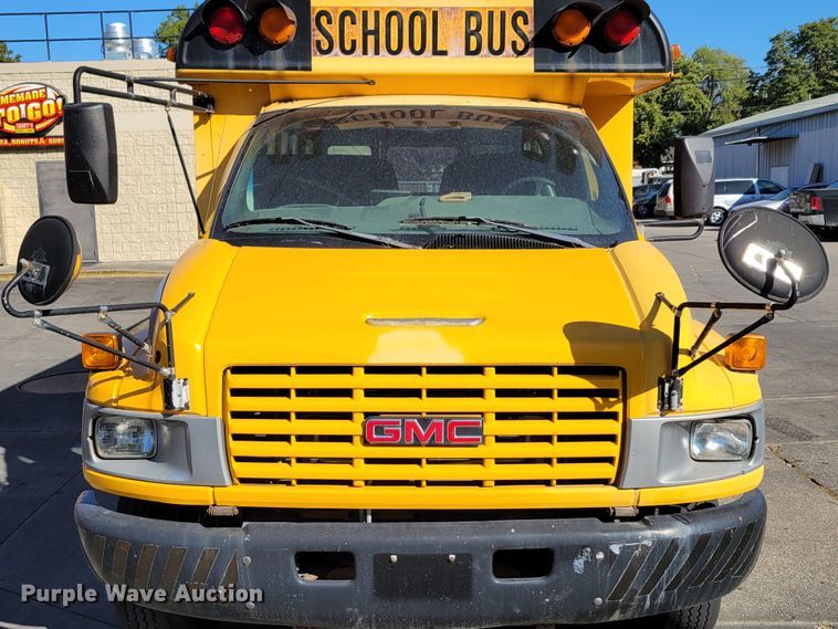 image for item DM8072 2004 GMC C5500  school bus