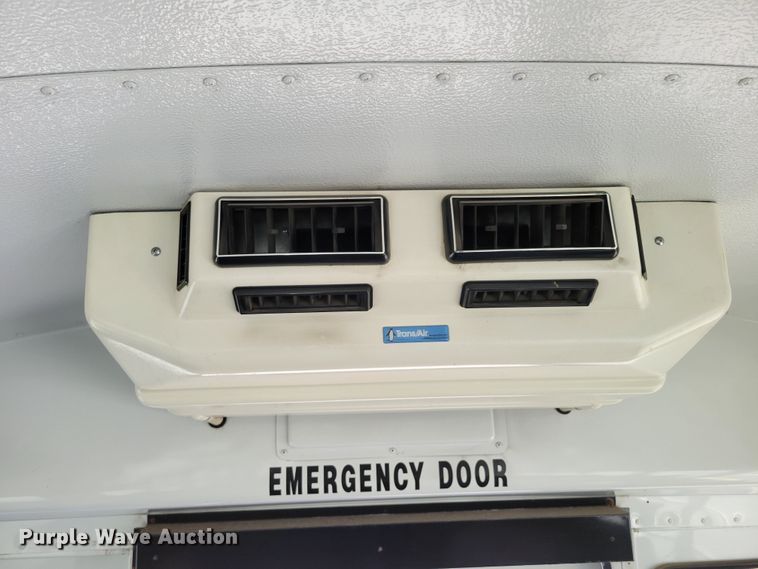 image for item DM8072 2004 GMC C5500  school bus