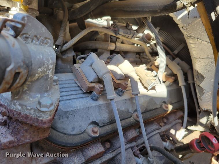 image for item DM8072 2004 GMC C5500  school bus