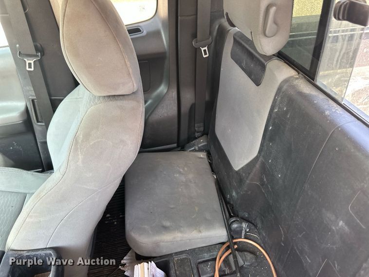 image for item DM8260 2017 Toyota Tacoma  Access Cab pickup truck