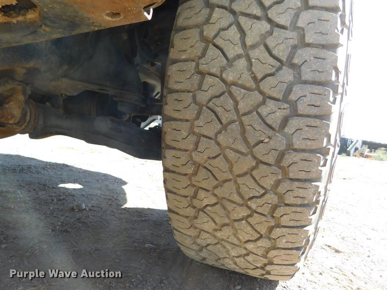 image for item DM8260 2017 Toyota Tacoma  Access Cab pickup truck