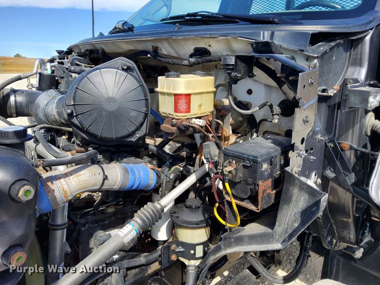 image for item DN6890 2004 Ford F650 Super Duty  flatbed truck