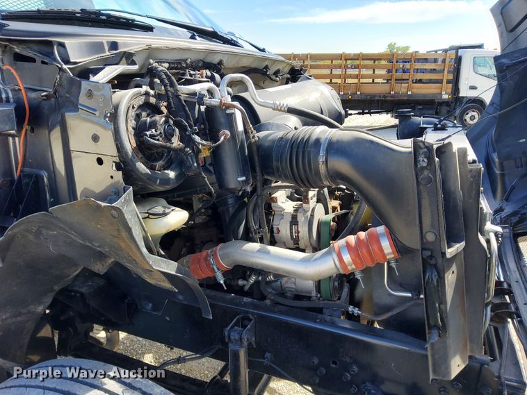 image for item DN6890 2004 Ford F650 Super Duty  flatbed truck