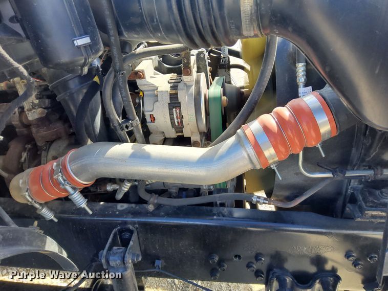 image for item DN6890 2004 Ford F650 Super Duty  flatbed truck